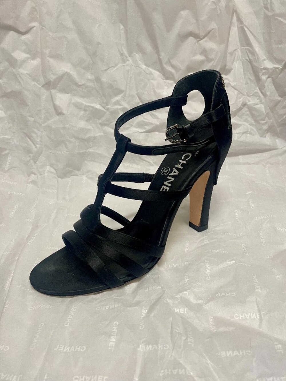 Chanel Black satin /leather heeled sandals - size EU 37 (US7)